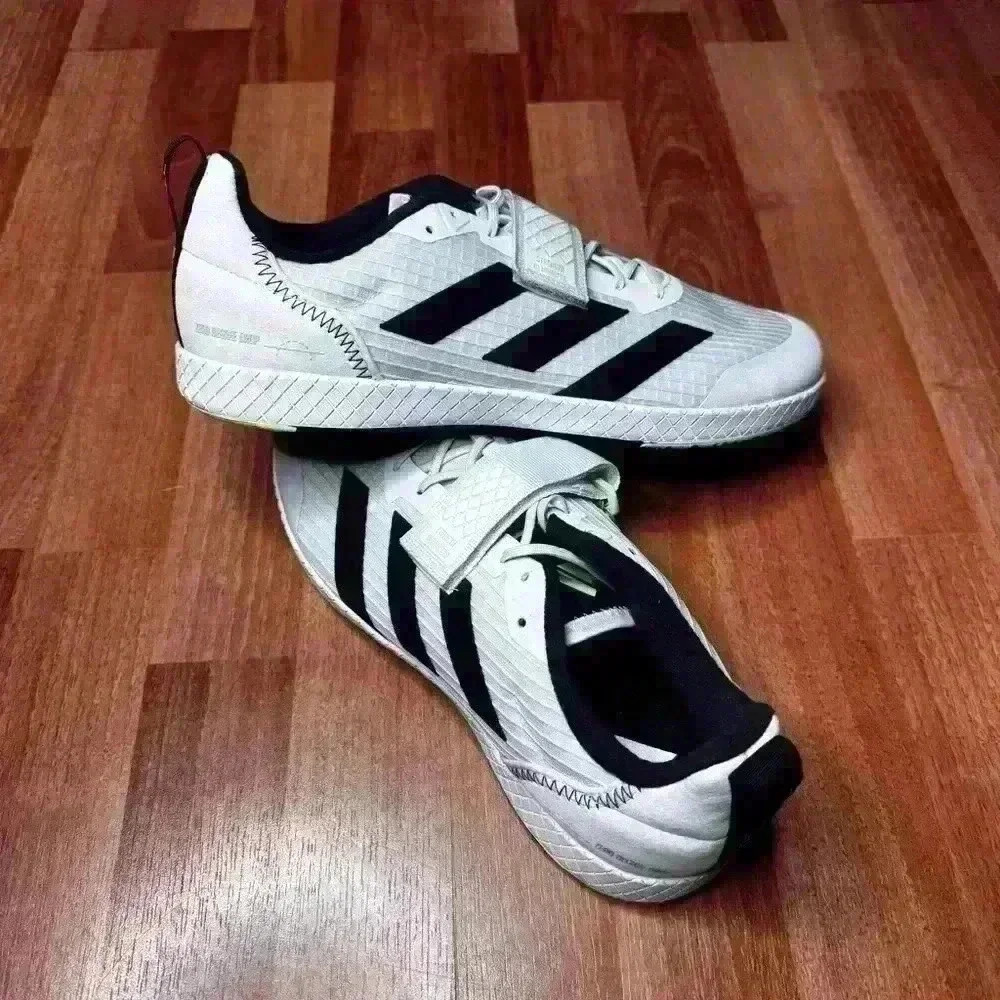 ๐ฐHUGE CLEARANCE SALE ๐ฐ Adidas The Total Mens Training Shoes (ID0353) - Picture 15 of 15